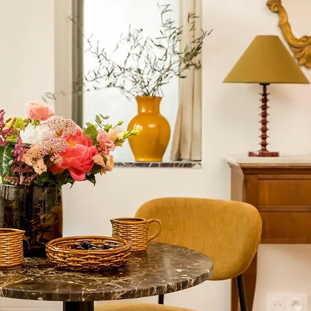 Charming Hideaway In Saint-germain شقة باريس